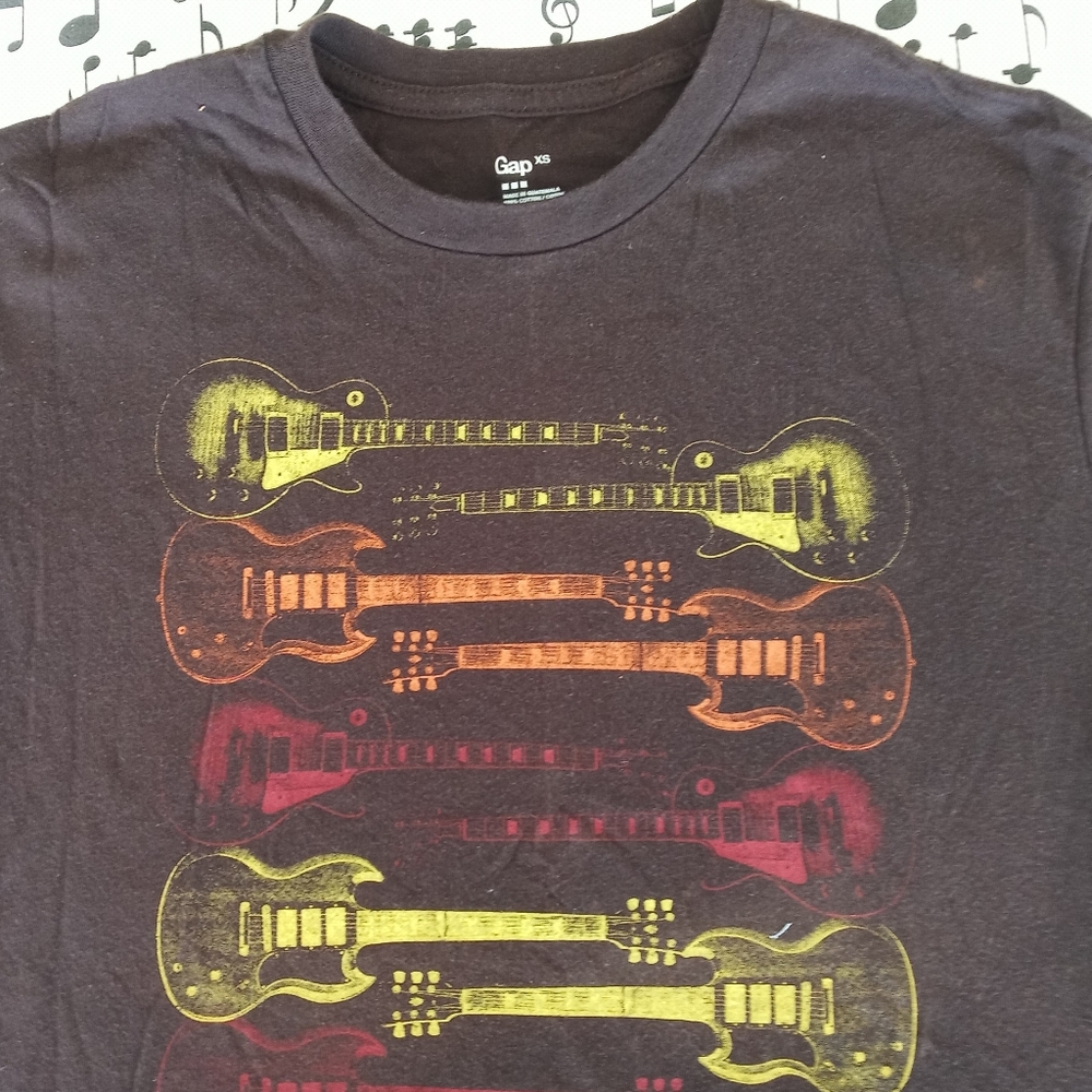 Guitars Brown GAP Tshirt